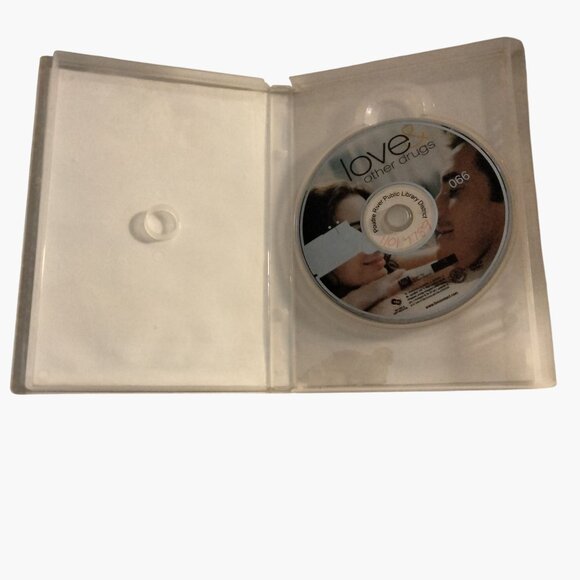 Love and Other Drugs DVD Jake Gyllenhaal Anne Hathaway - Picture 2 of 3